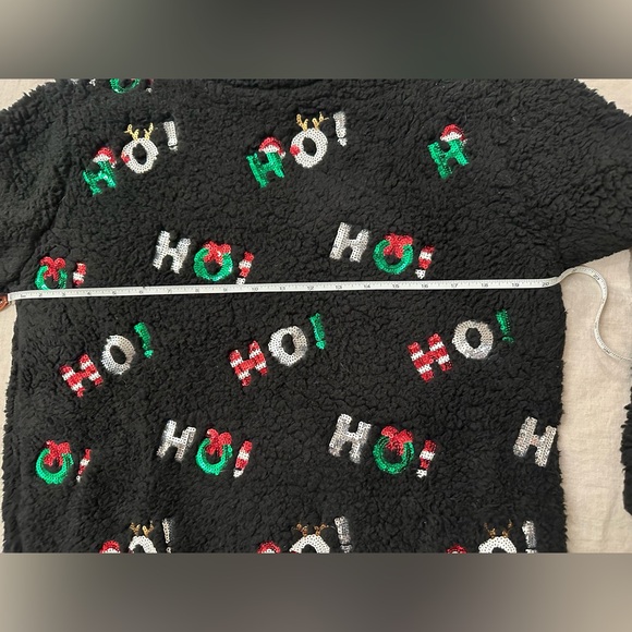 Festive Sweater - Picture 3 of 4